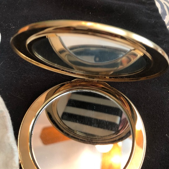 Juicy Couture Rare  Green Compact with Original Pouch - Picture 7 of 15